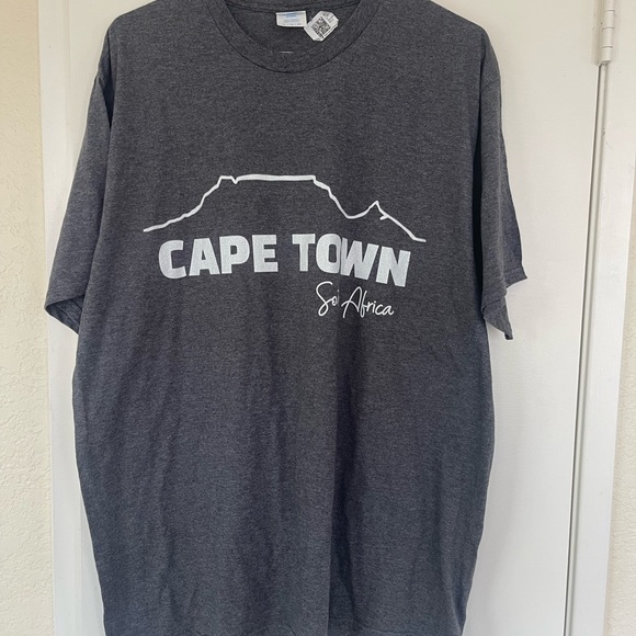 Nwt graphic grey Tshirt XL - Picture 4 of 7